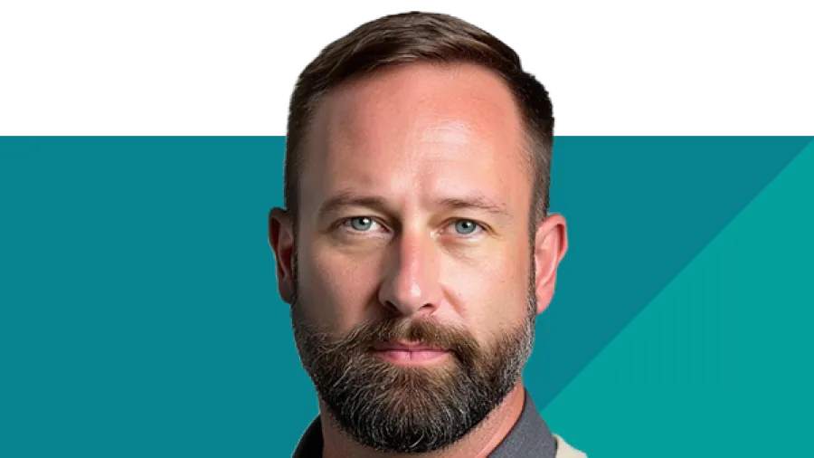 Ryan Pierce 氏